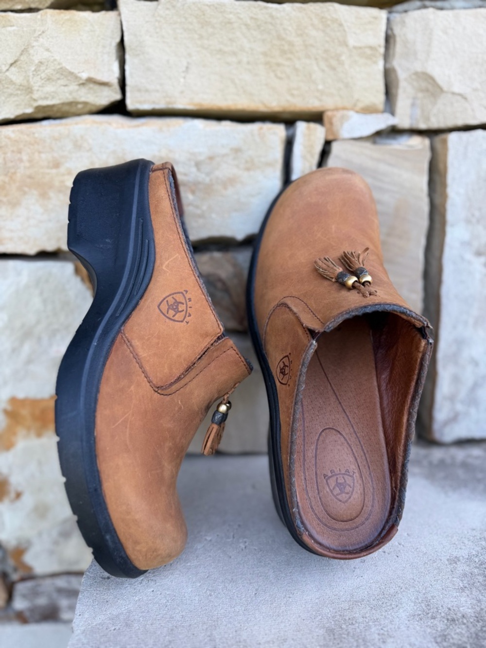 Ariat Mendocino Tan Leather Tassel Slip-On Clogs Sz- 7.5B. Y - Picture 2 of 12